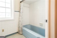 1402 West 12th Street, Alma, GA 31510