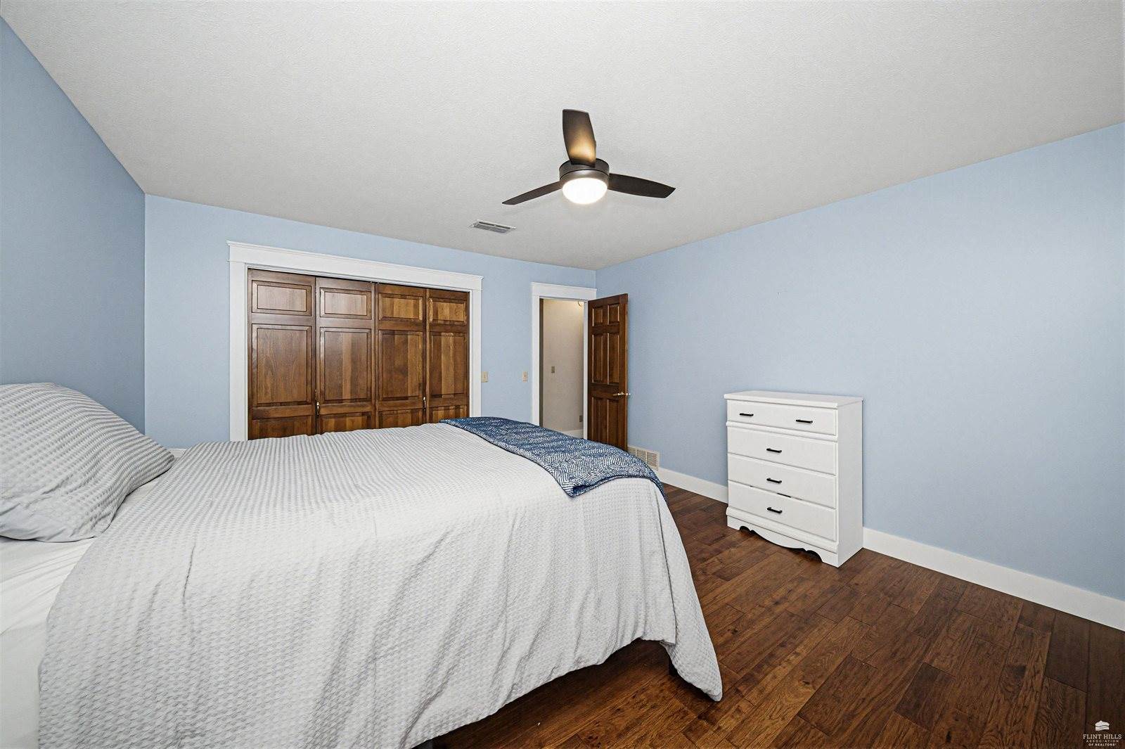 731 Victoria Heights Terrace, Salina, KS 67401
