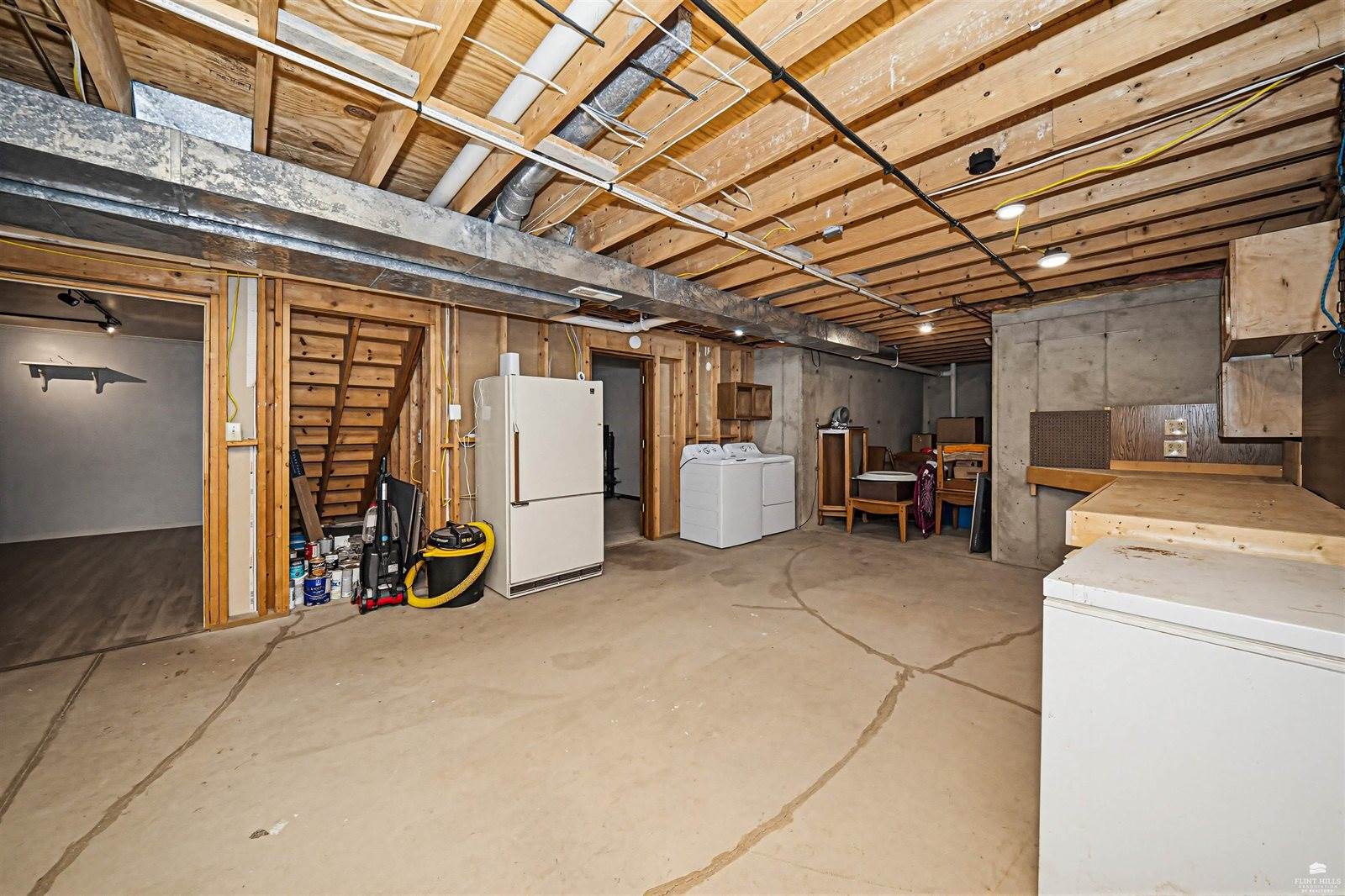 731 Victoria Heights Terrace, Salina, KS 67401