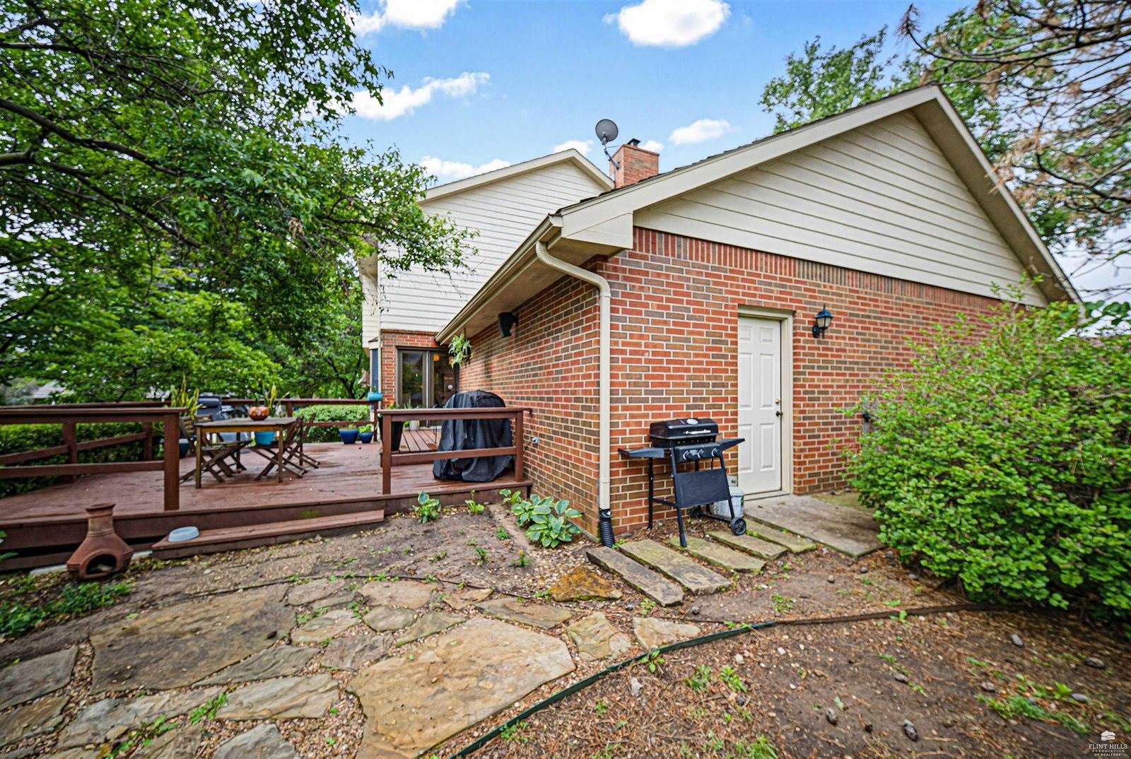 731 Victoria Heights Terrace, Salina, KS 67401