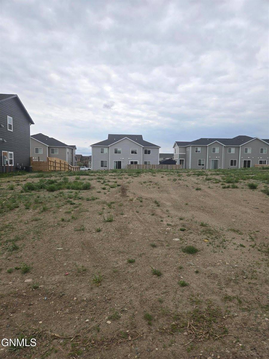 2729 29th Street West, Williston, ND 58801