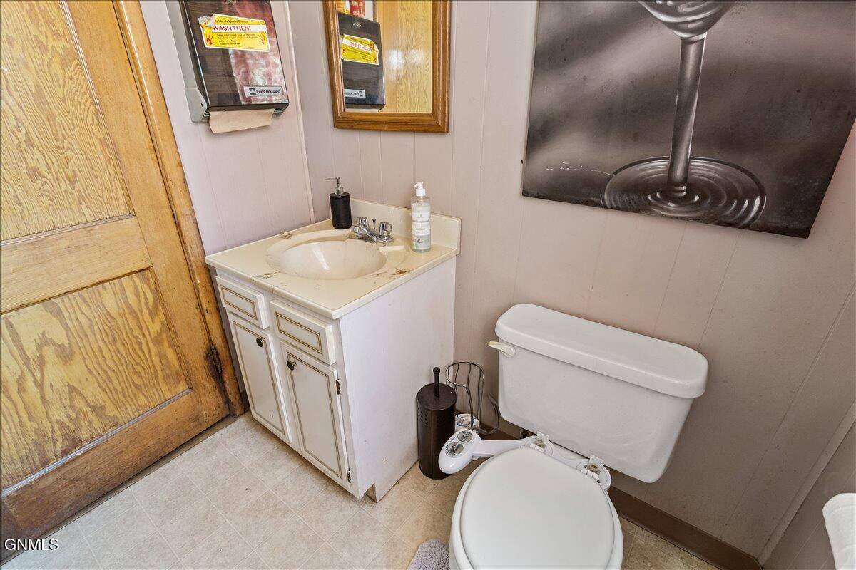 19 Main Street North, Tioga, ND 58852