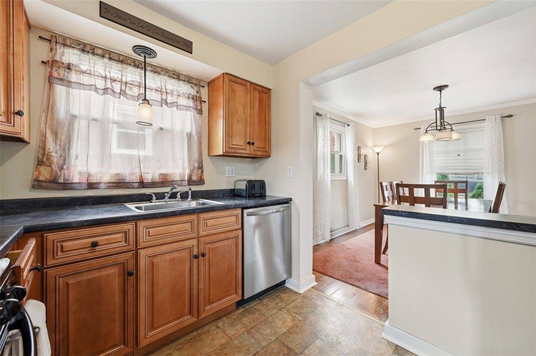 214 Beisner Ave, Brentwood, PA 15227