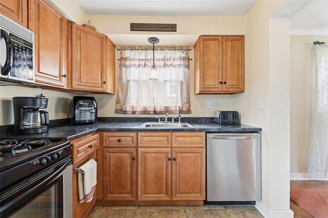 214 Beisner Ave, Brentwood, PA 15227