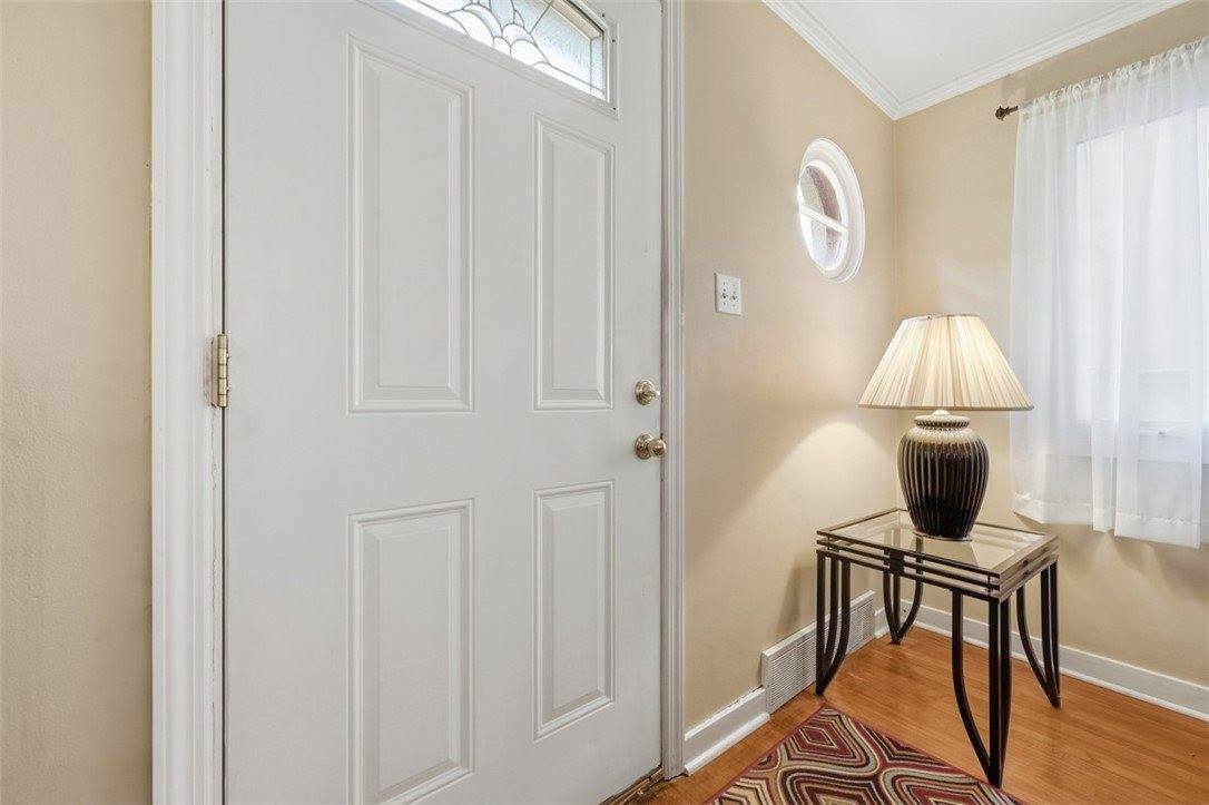 214 Beisner Ave, Brentwood, PA 15227