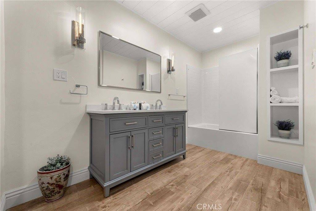 5932 Lubao ave, Woodland Hills, CA 91367