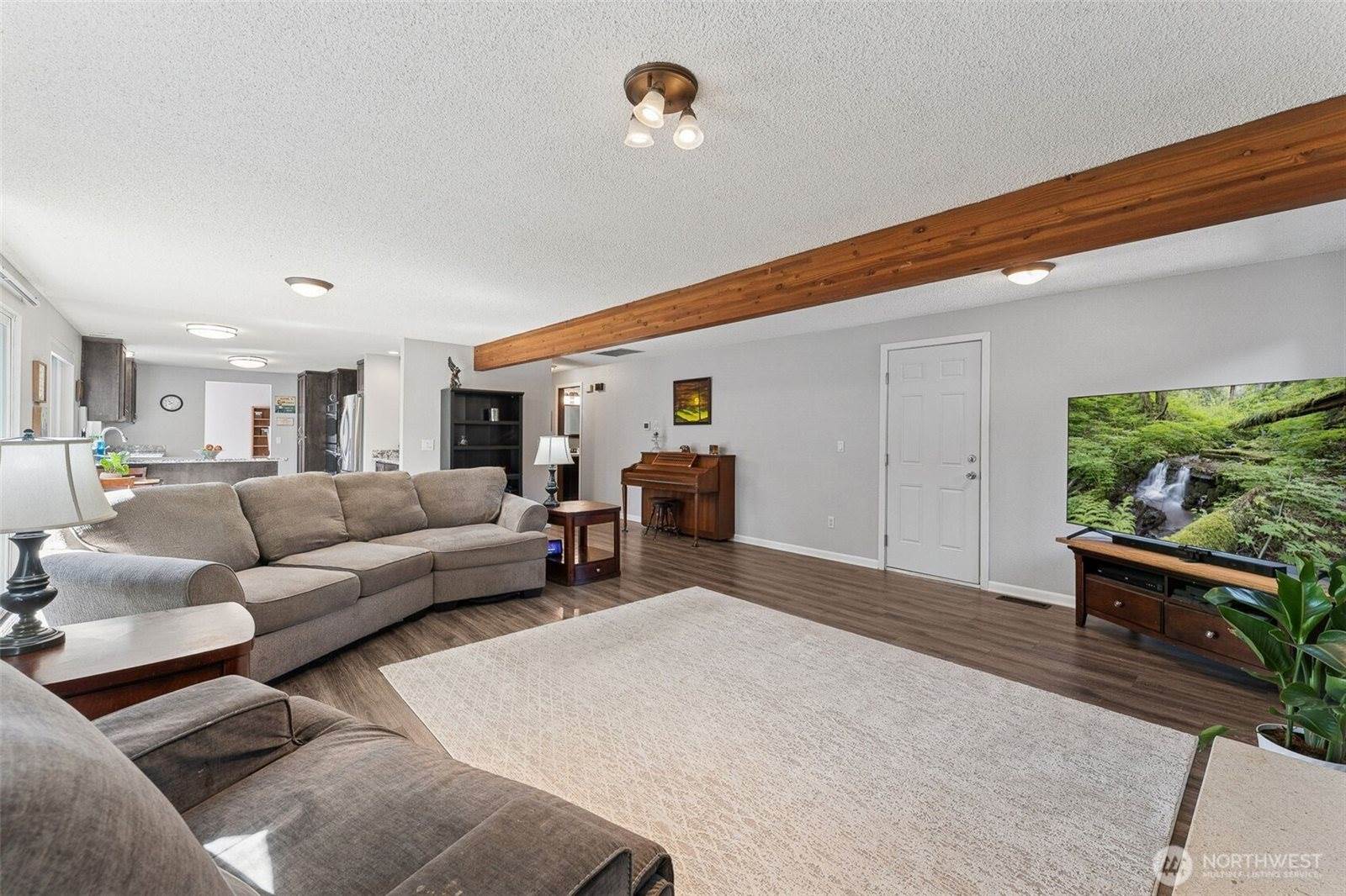 15213 103rd Avenue Ct East, Puyallup, WA 98374