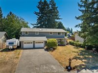 15213 103rd Avenue Ct East, Puyallup, WA 98374