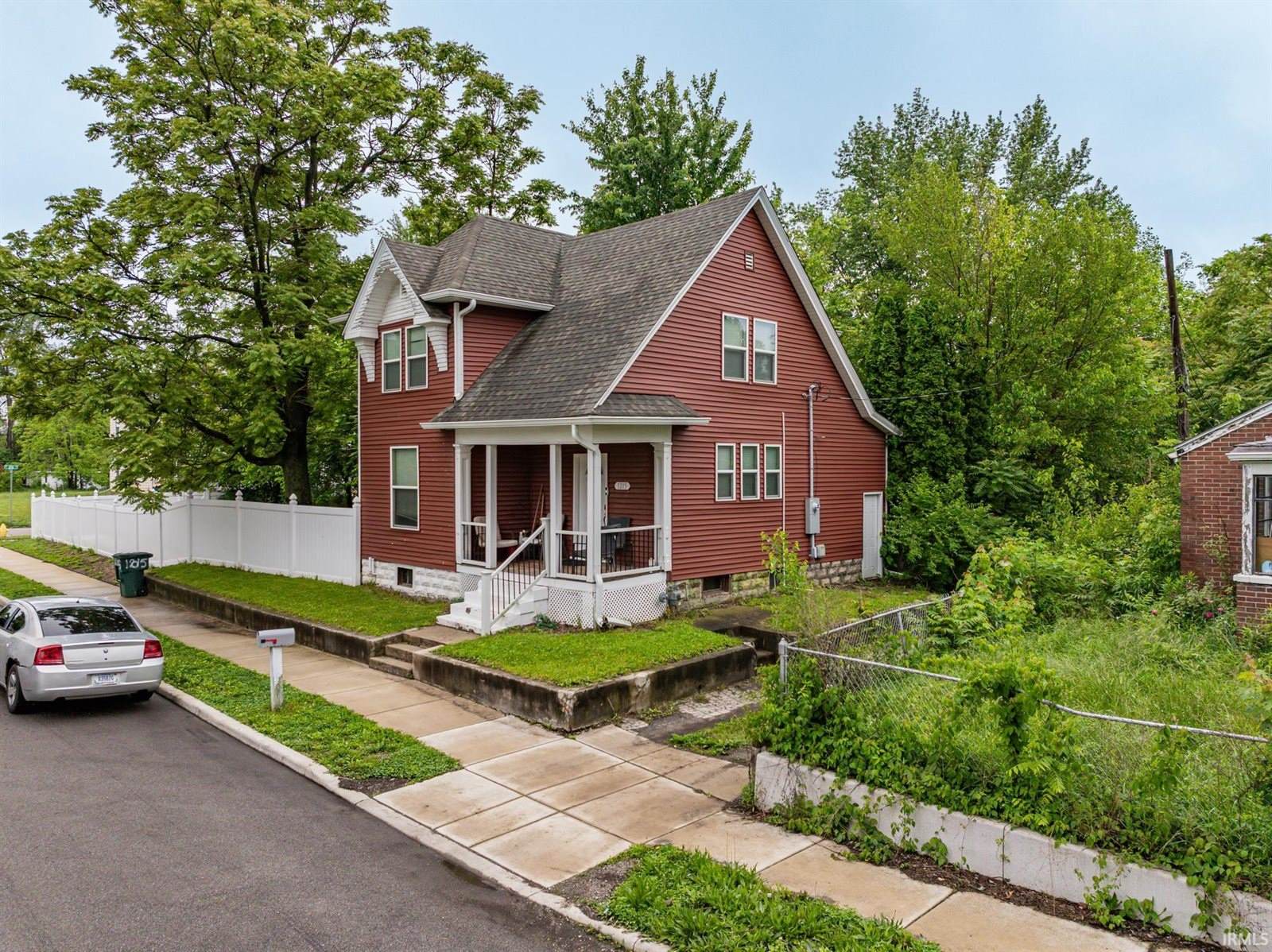 1215 S Jefferson Street, Muncie, IN 47302