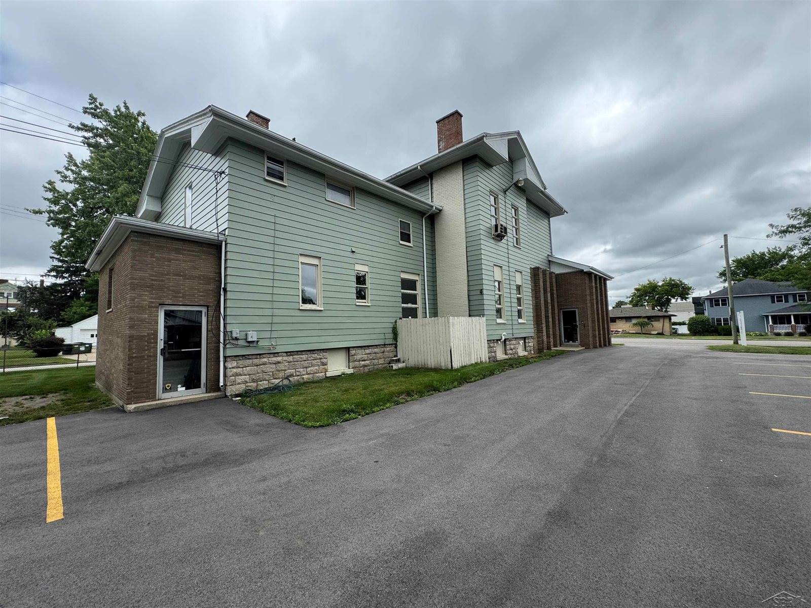 827 N Michigan Avenue, Saginaw, MI 48602
