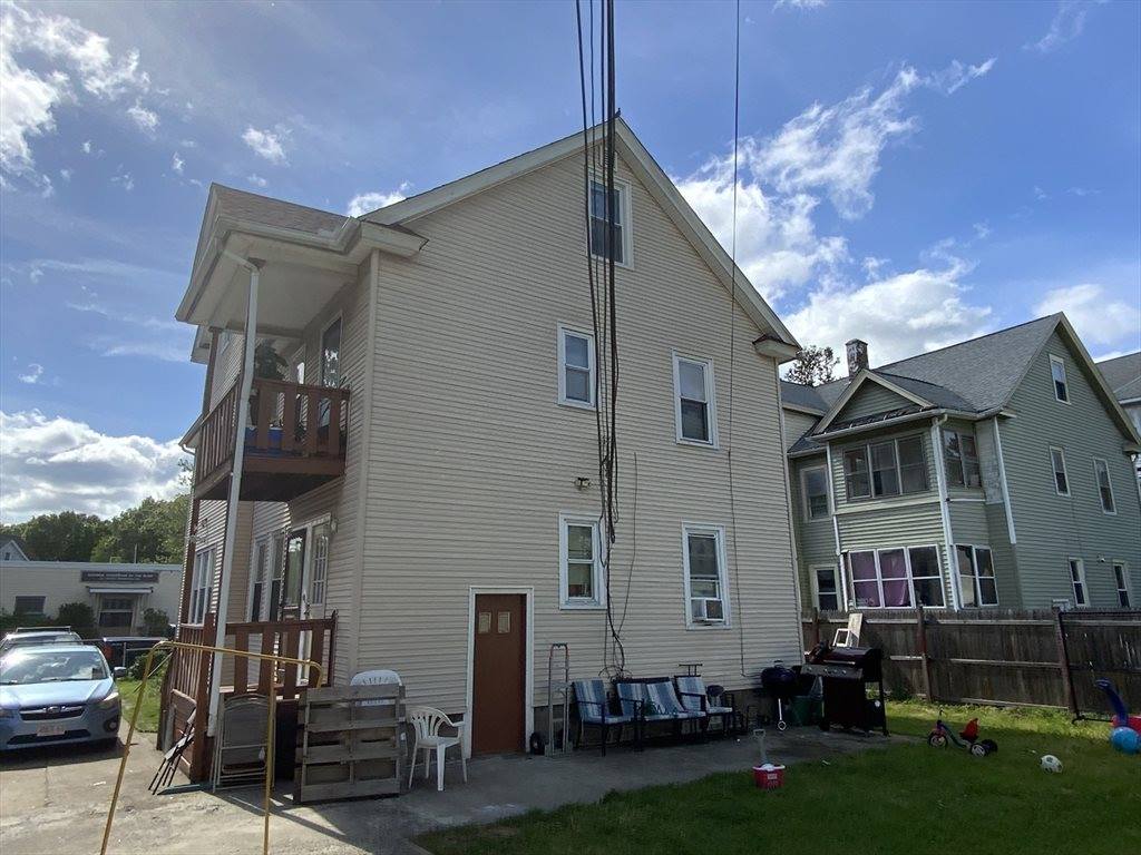 907-909 Liberty St, Springfield, MA 01104