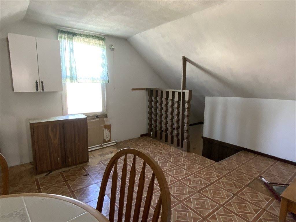 907-909 Liberty St, Springfield, MA 01104