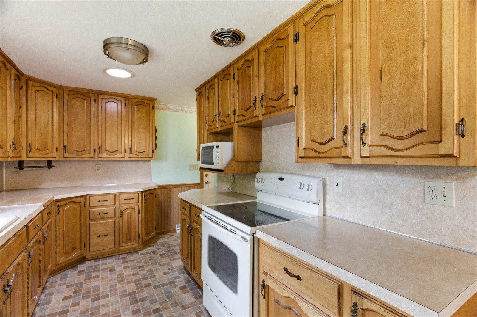 100 W Buse Street, Spencer, WI 54479