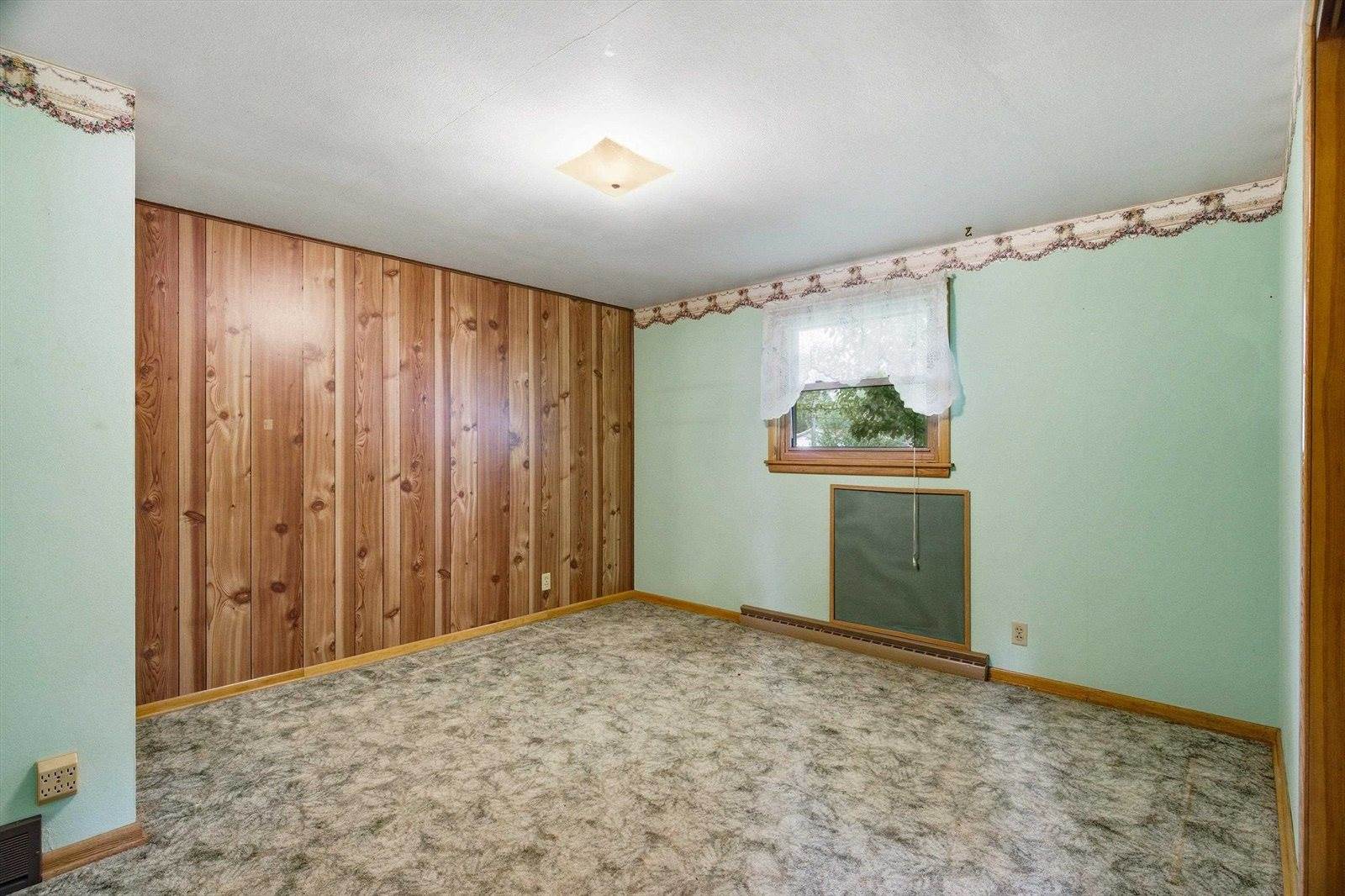 100 W Buse Street, Spencer, WI 54479