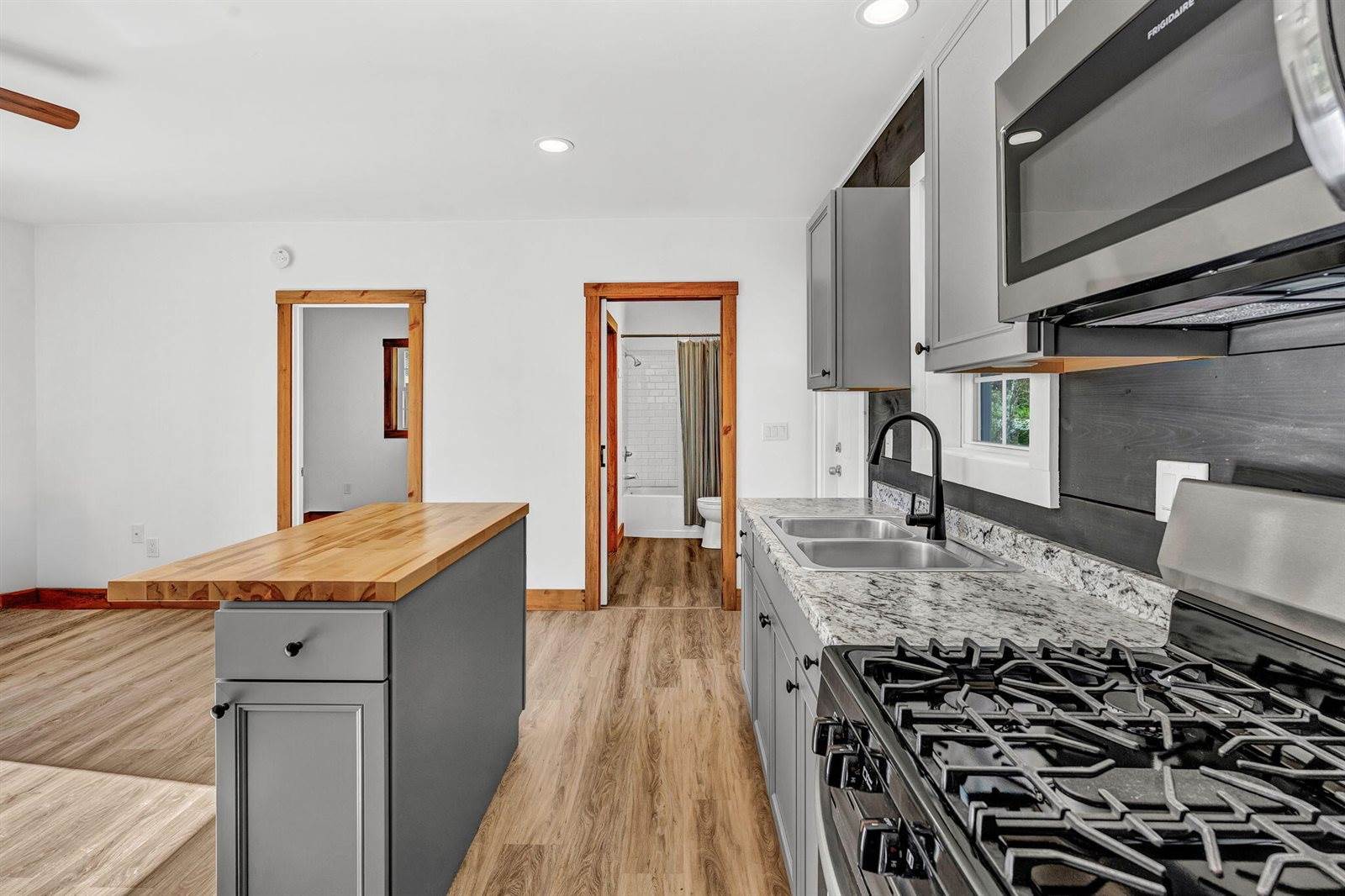 727 North Bend Road, Surry, ME 04684