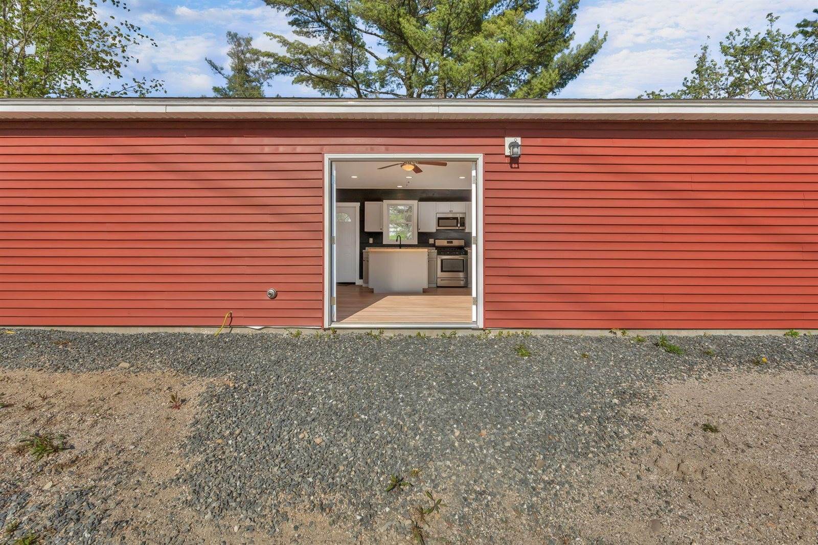 727 North Bend Road, Surry, ME 04684