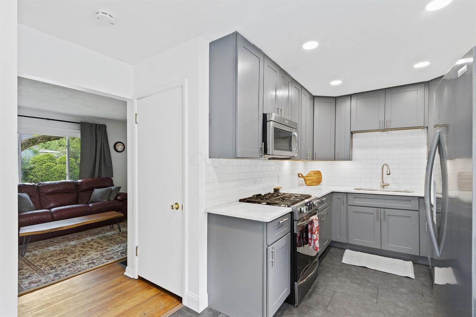 5451 Sharon Park Avenue, Columbus, OH 43214