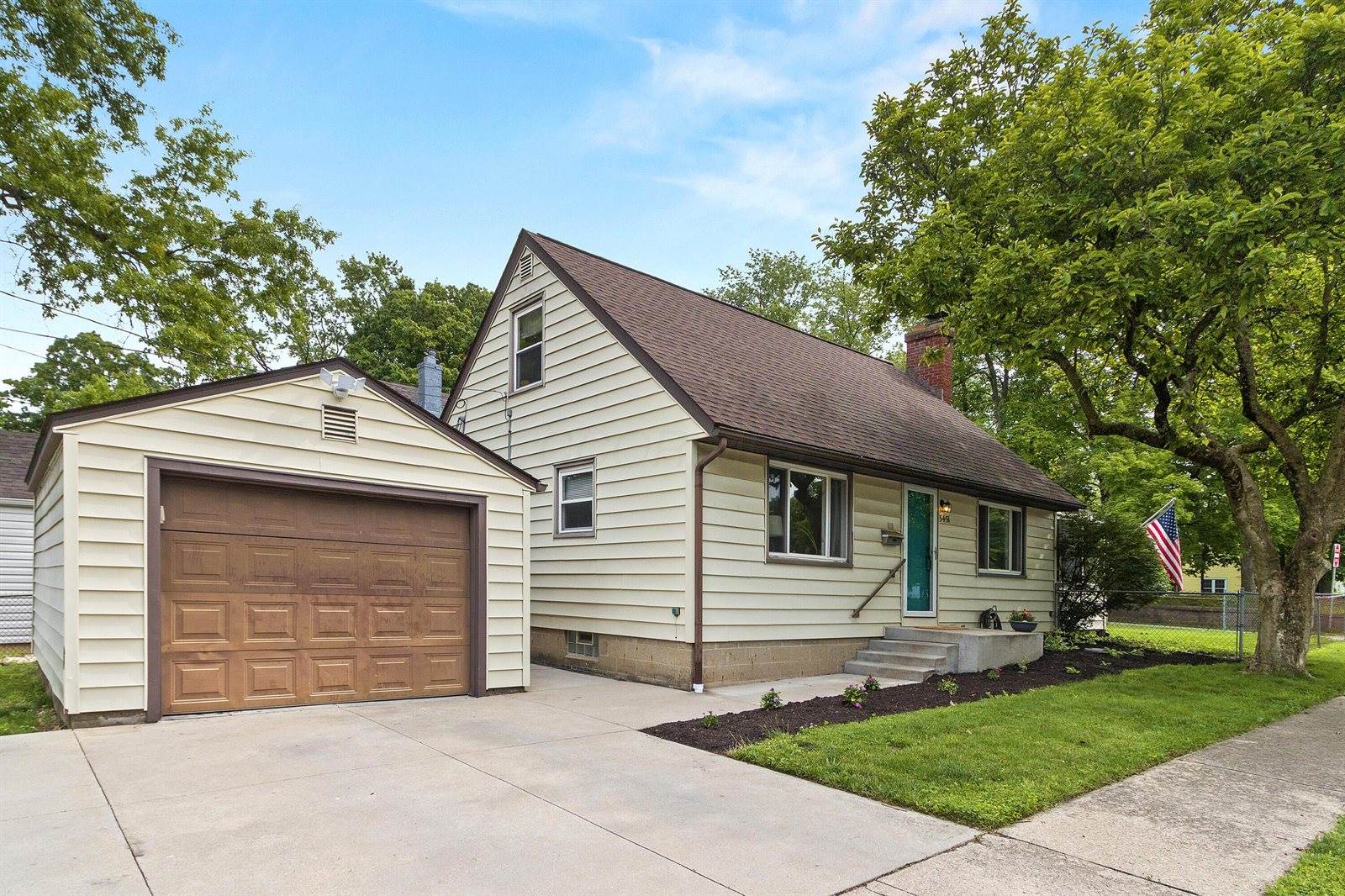 5451 Sharon Park Avenue, Columbus, OH 43214