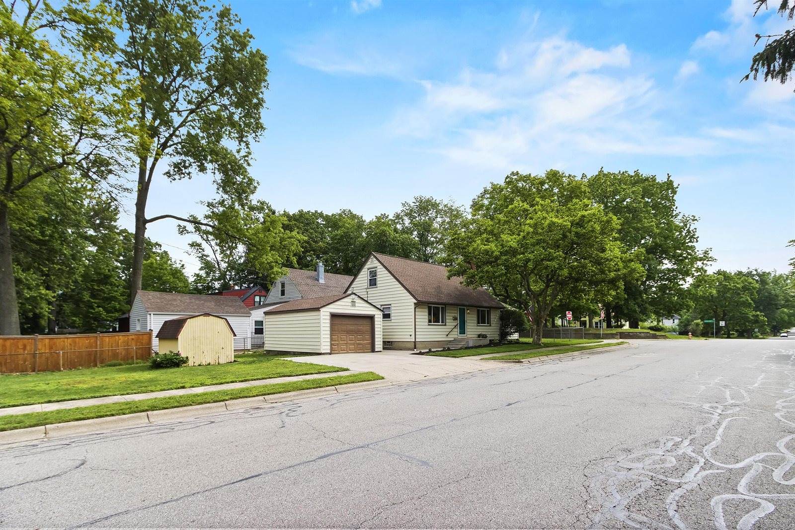 5451 Sharon Park Avenue, Columbus, OH 43214