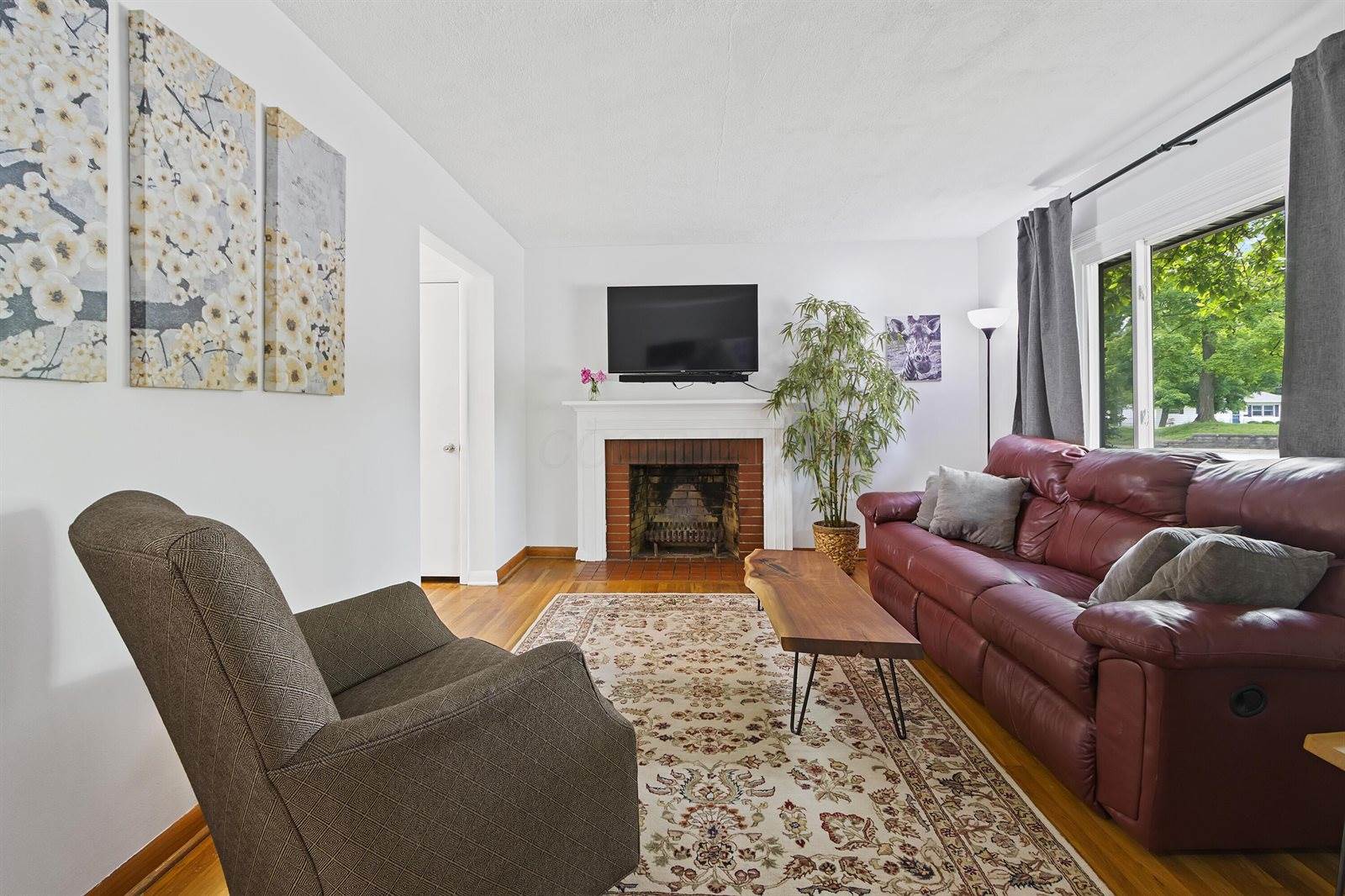 5451 Sharon Park Avenue, Columbus, OH 43214