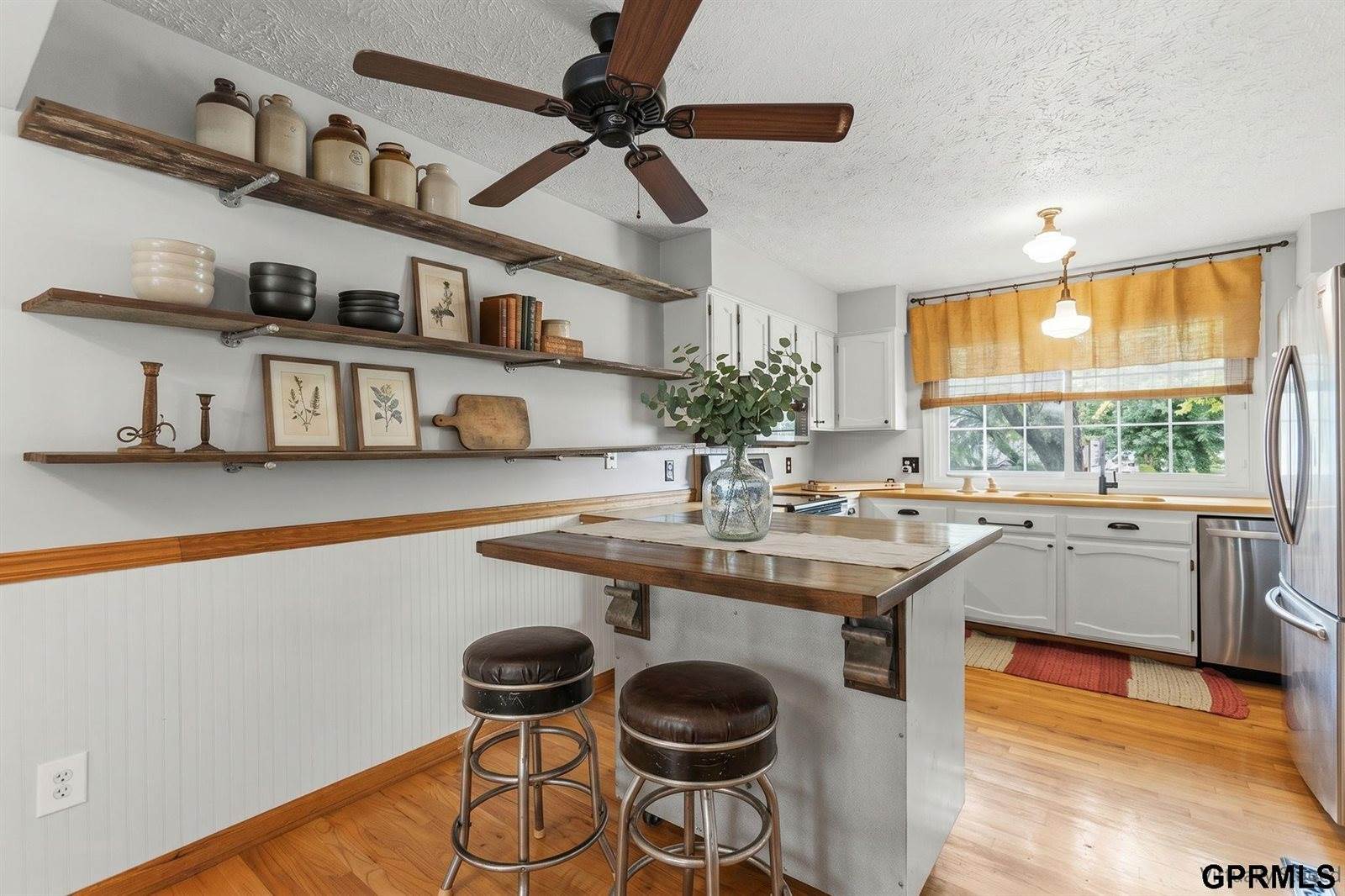 411 Laredo Road, Papillion, NE 68046