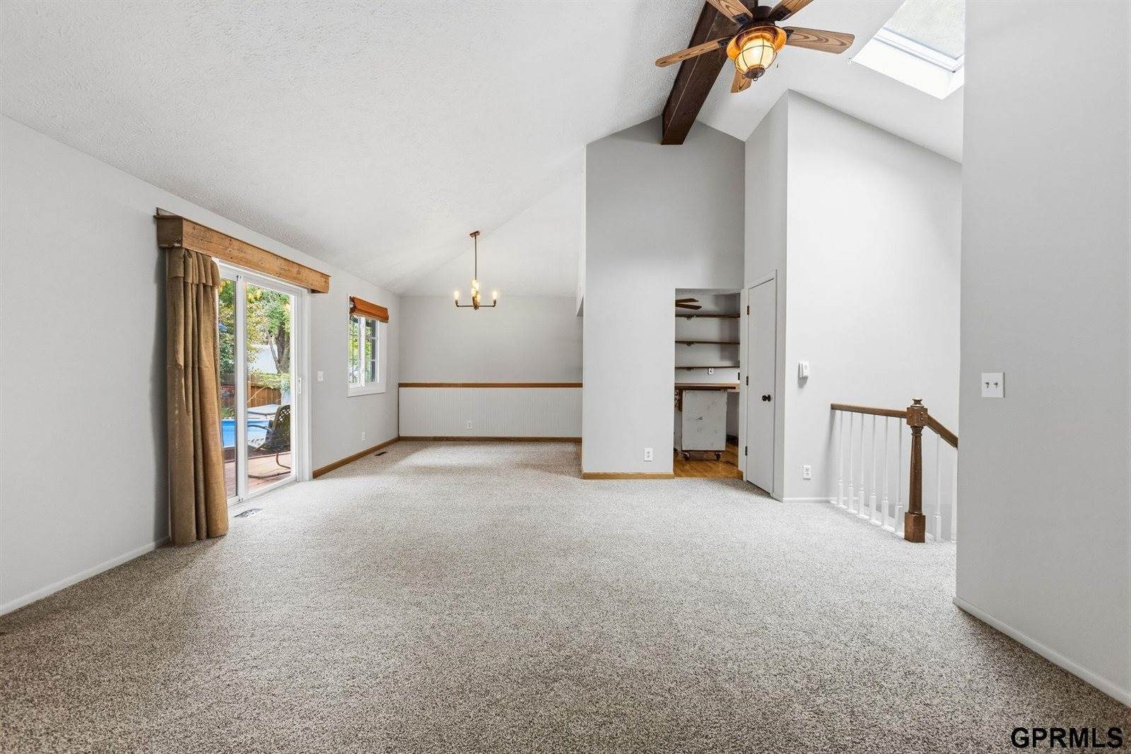 411 Laredo Road, Papillion, NE 68046