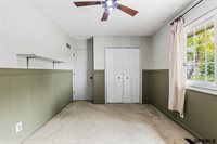 411 Laredo Road, Papillion, NE 68046
