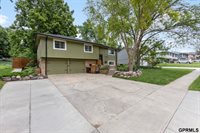 411 Laredo Road, Papillion, NE 68046
