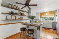 411 Laredo Road, Papillion, NE 68046