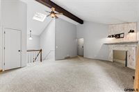 411 Laredo Road, Papillion, NE 68046