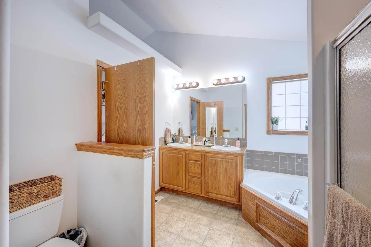 10307 Quail Ln, Arkansas City, KS 67005