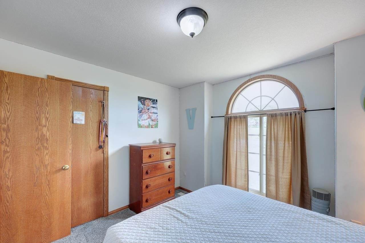 10307 Quail Ln, Arkansas City, KS 67005