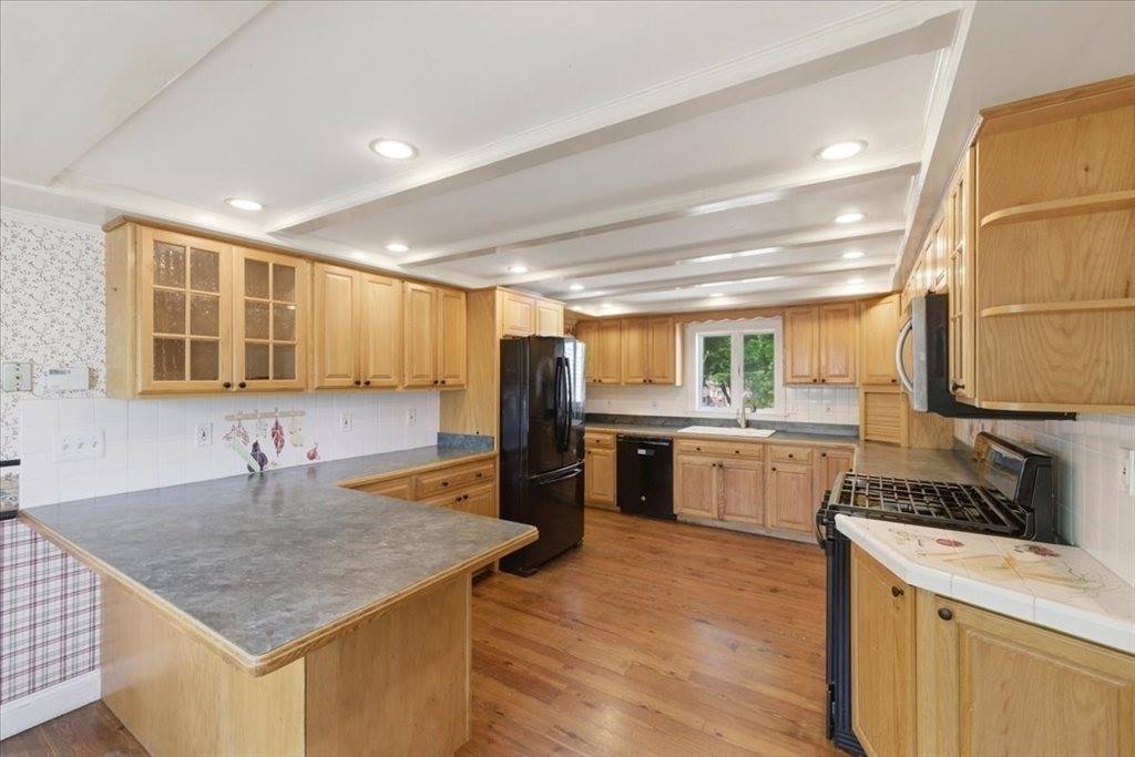 397 Washington St, Norwood, MA 02062