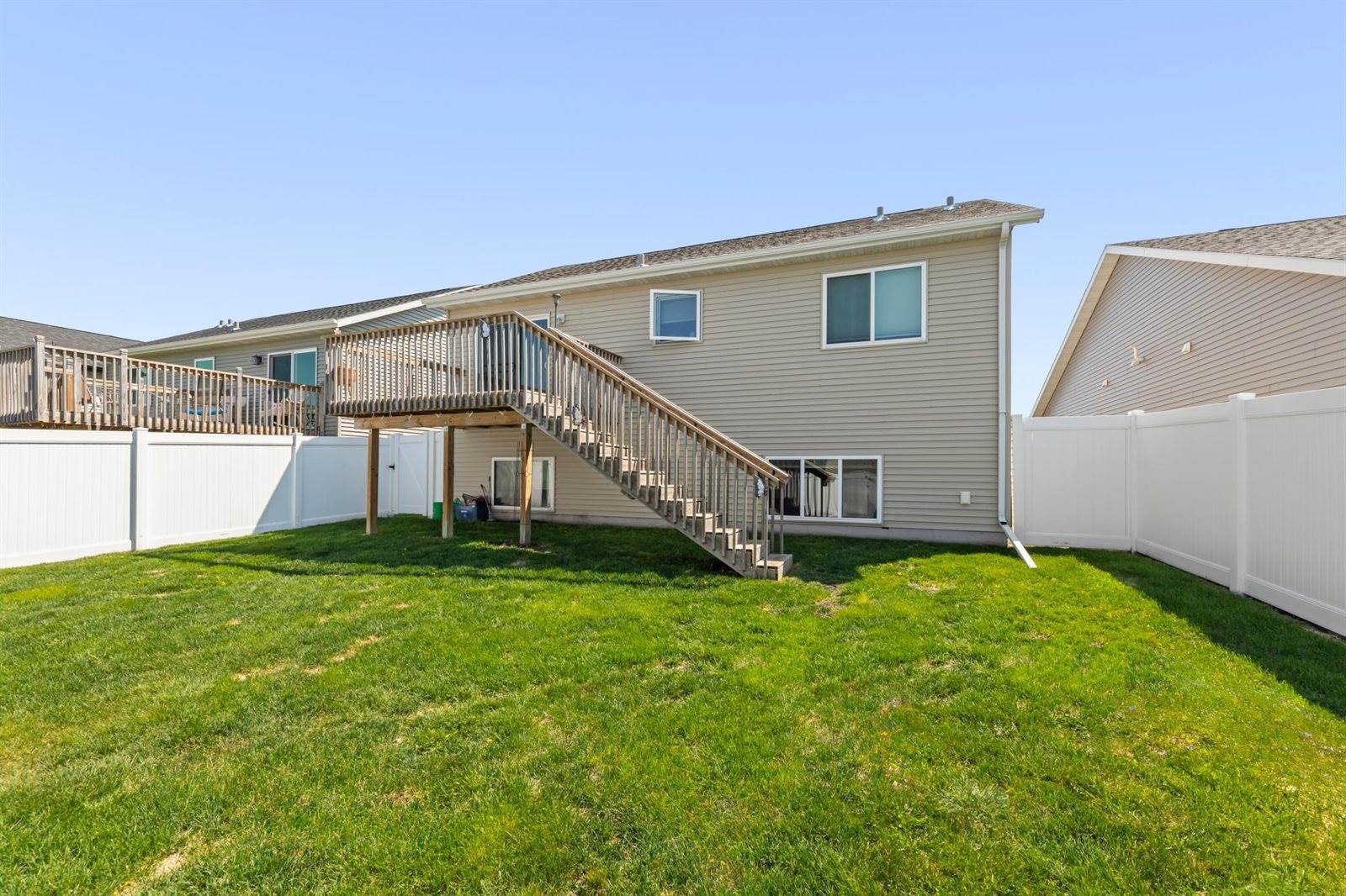 3831 32nd Street South, Moorhead, MN 56560