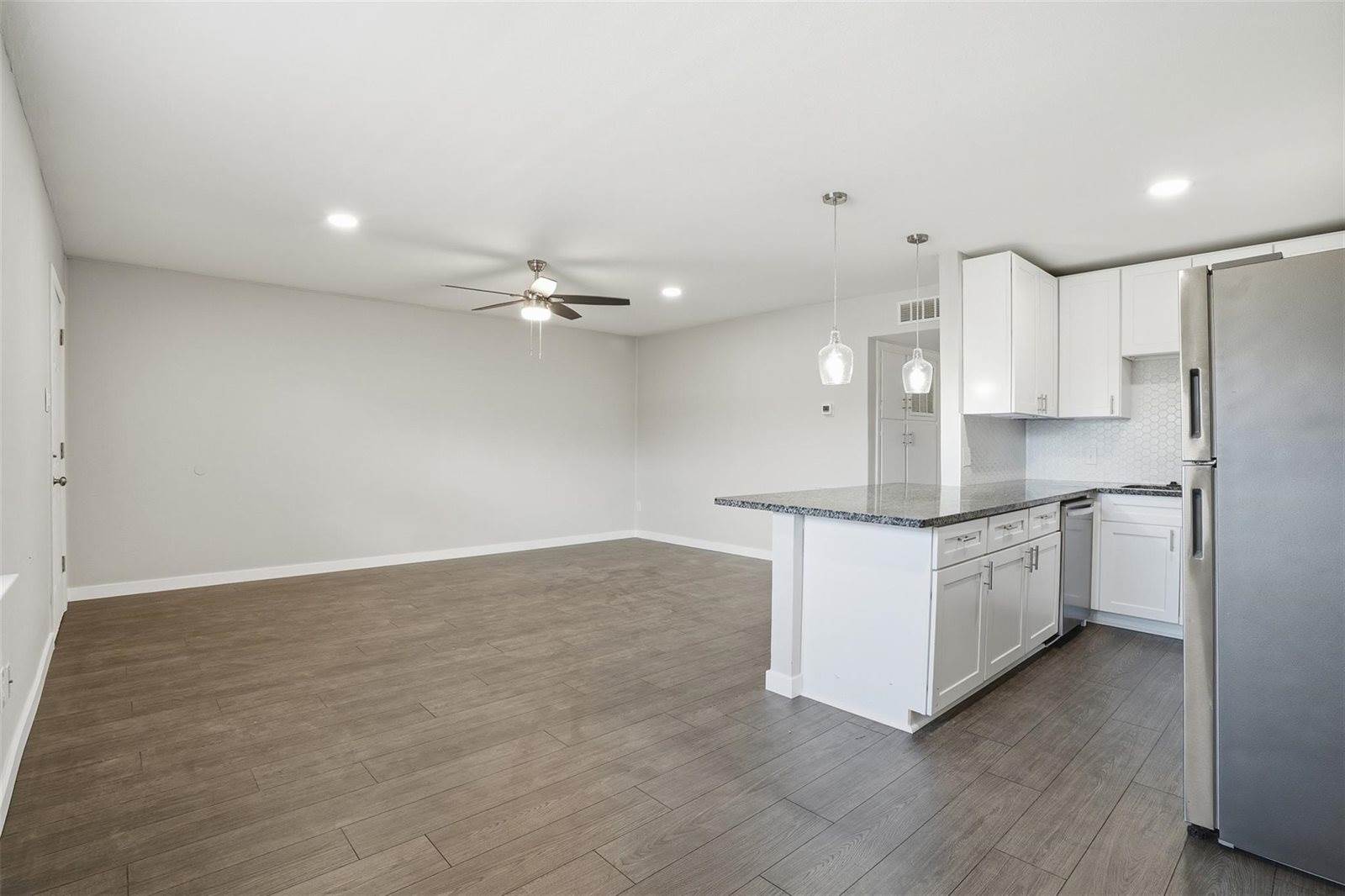 201 South Kansas Avenue, League City, TX 77573
