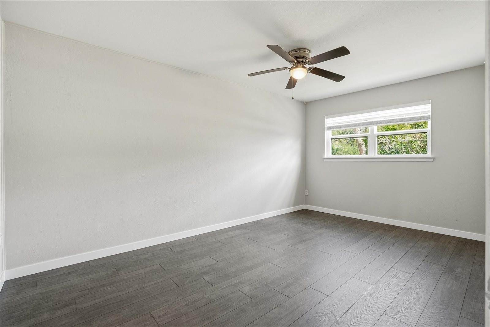 201 South Kansas Avenue, League City, TX 77573