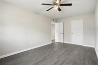 201 South Kansas Avenue, League City, TX 77573