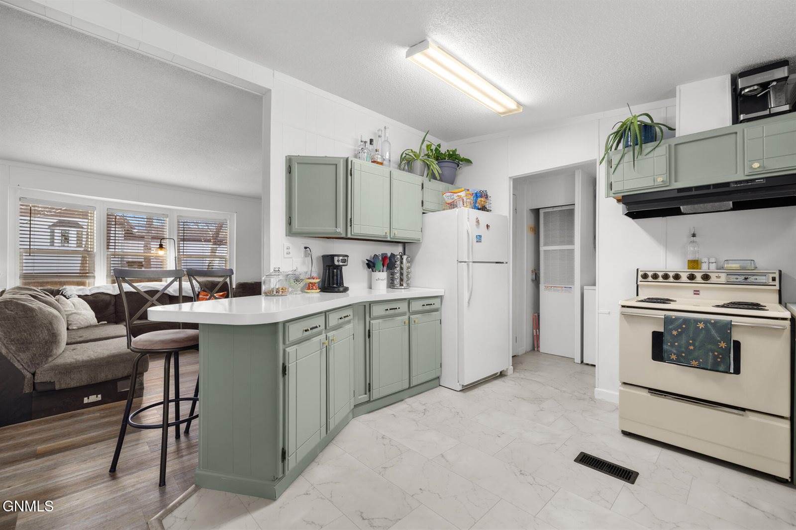 2003 6th Avenue NW, Williston, ND 58801