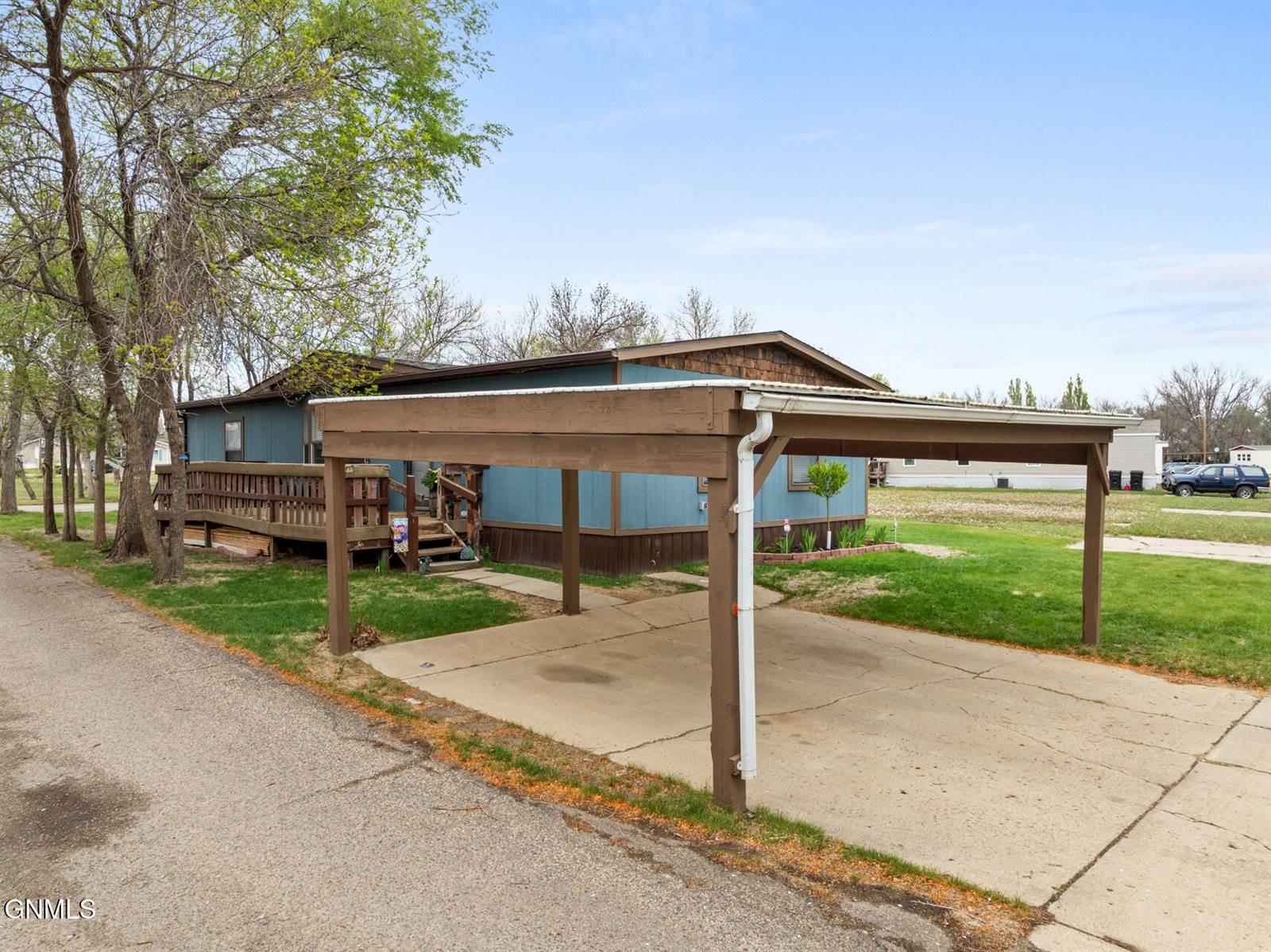 2003 6th Avenue NW, Williston, ND 58801