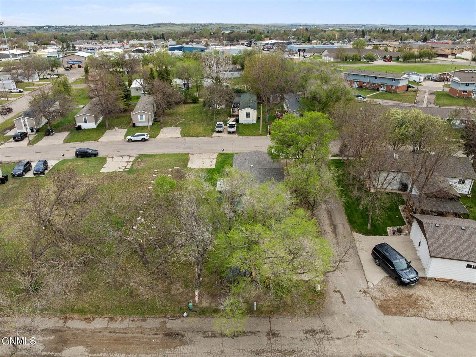 2003 6th Avenue NW, Williston, ND 58801