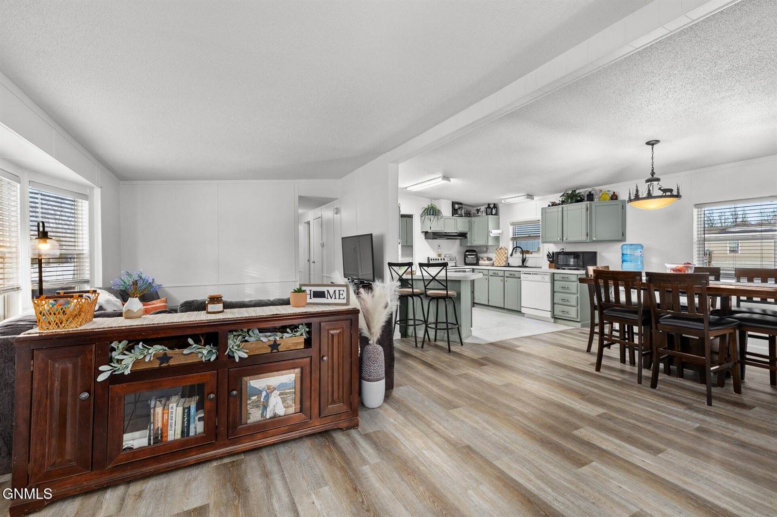 2003 6th Avenue NW, Williston, ND 58801