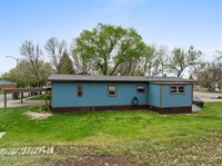 2003 6th Avenue NW, Williston, ND 58801