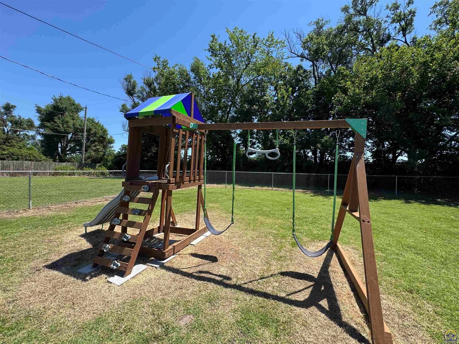 2020 NW Eugene ST, Topeka, KS 66608