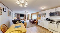 2632 Northern Pike Ln, Lansing, IA 52151