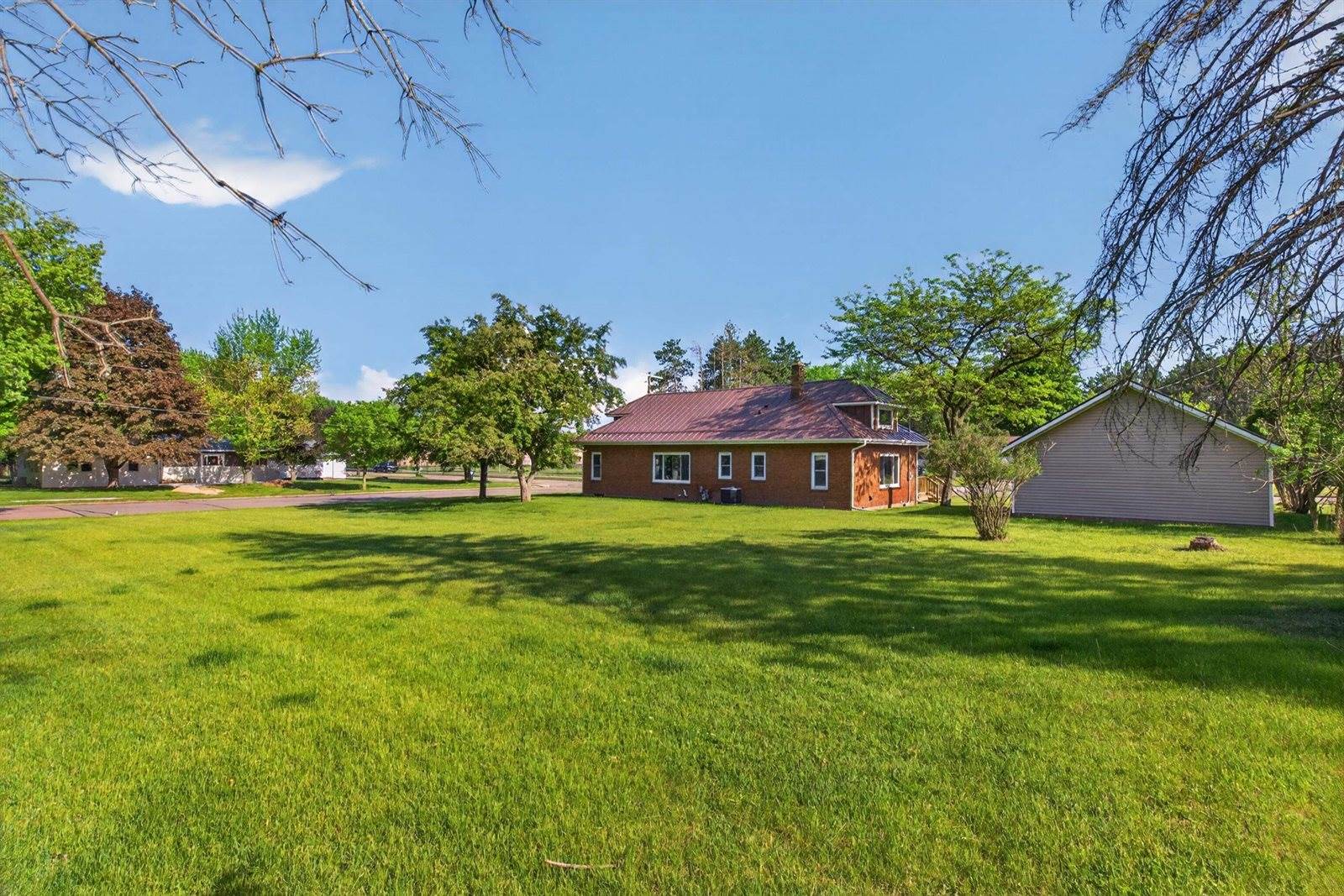 424 Maple Street, Nekoosa, WI 54457