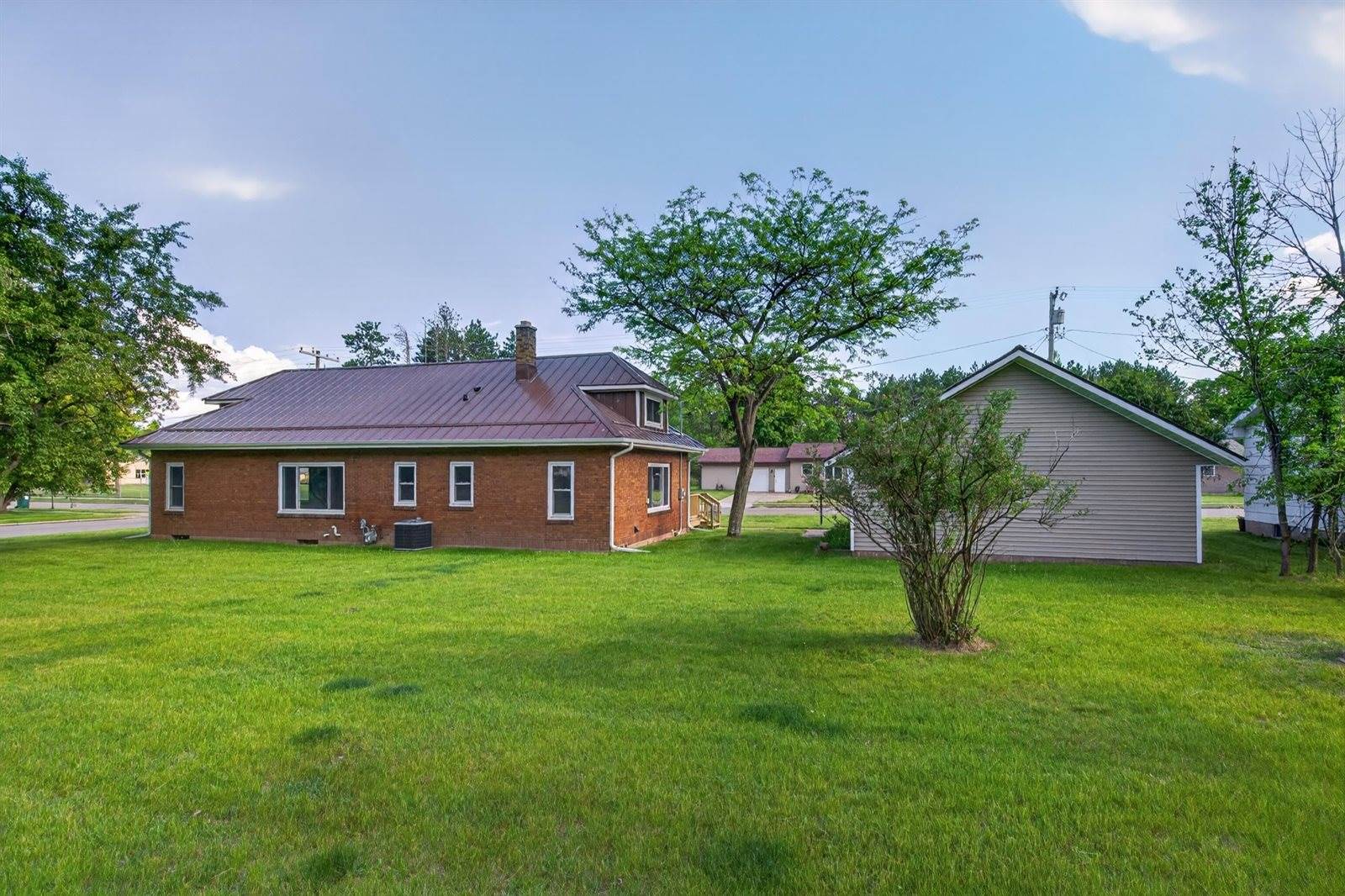 424 Maple Street, Nekoosa, WI 54457