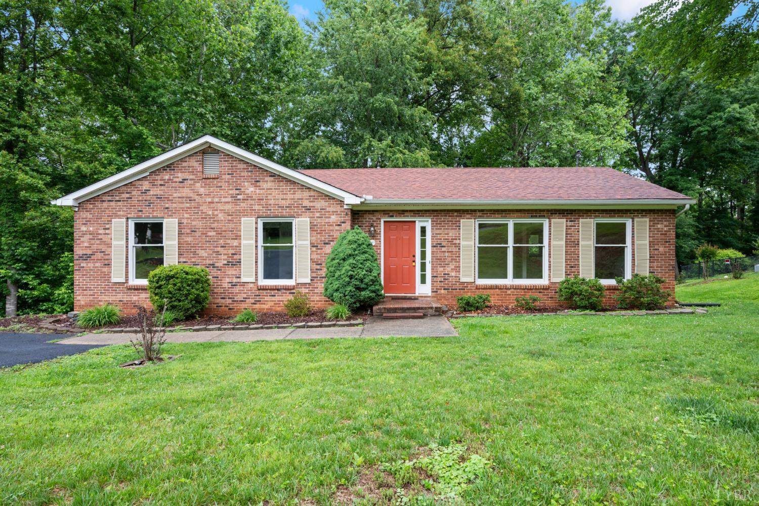 103 Springvale Drive, Lynchburg, VA 24502