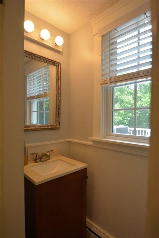 28 Park St, Wrentham, MA 02093