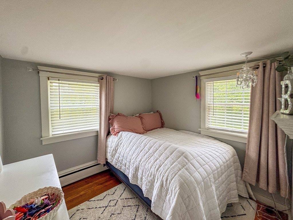 28 Park St, Wrentham, MA 02093