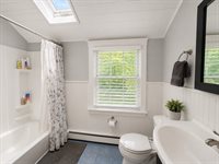 28 Park St, Wrentham, MA 02093